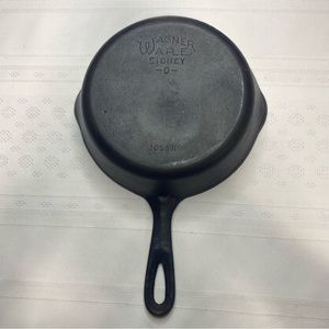 Wagner Ware Cast Iron Skillet 1055H vintage